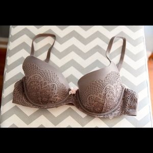 NWOT Victoria's Secret Body Lined Demi